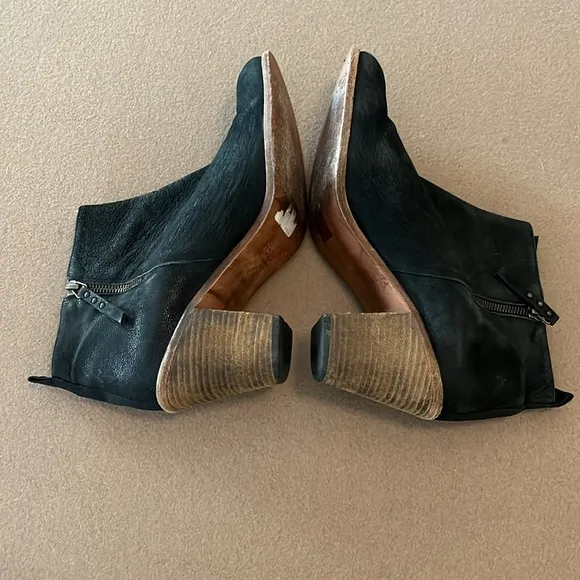 Anthropologie Hoss Intropia Double ZipLeather Heeled Ankle Boots Black- 41 / 11