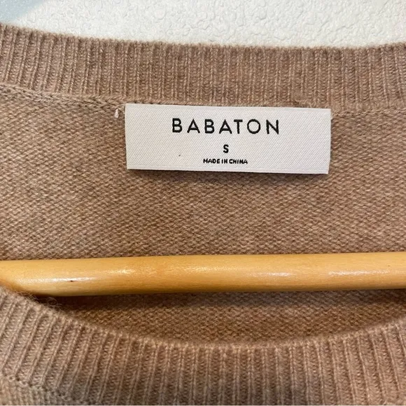 Aritzia Babaton Quarterly Cashmere Tan Crewneck Sweater Long Sleeve Size Small