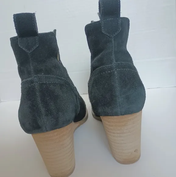 Blondo Womens Waterproof Suede Ankle Boot Size 8.5 Black Wood Wedge Heel