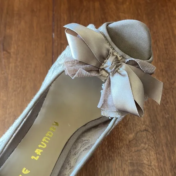 Chinese Laundry lace pumps sz 6.5