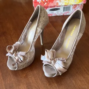 Chinese Laundry lace pumps sz 6.5