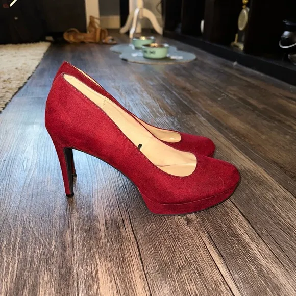 Chinese Laundry Red Suede Platform Pumps size 10