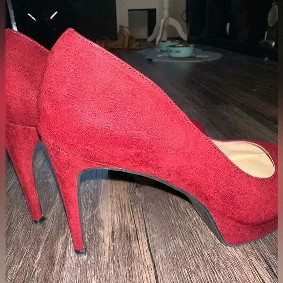 Chinese Laundry Red Suede Platform Pumps size 10