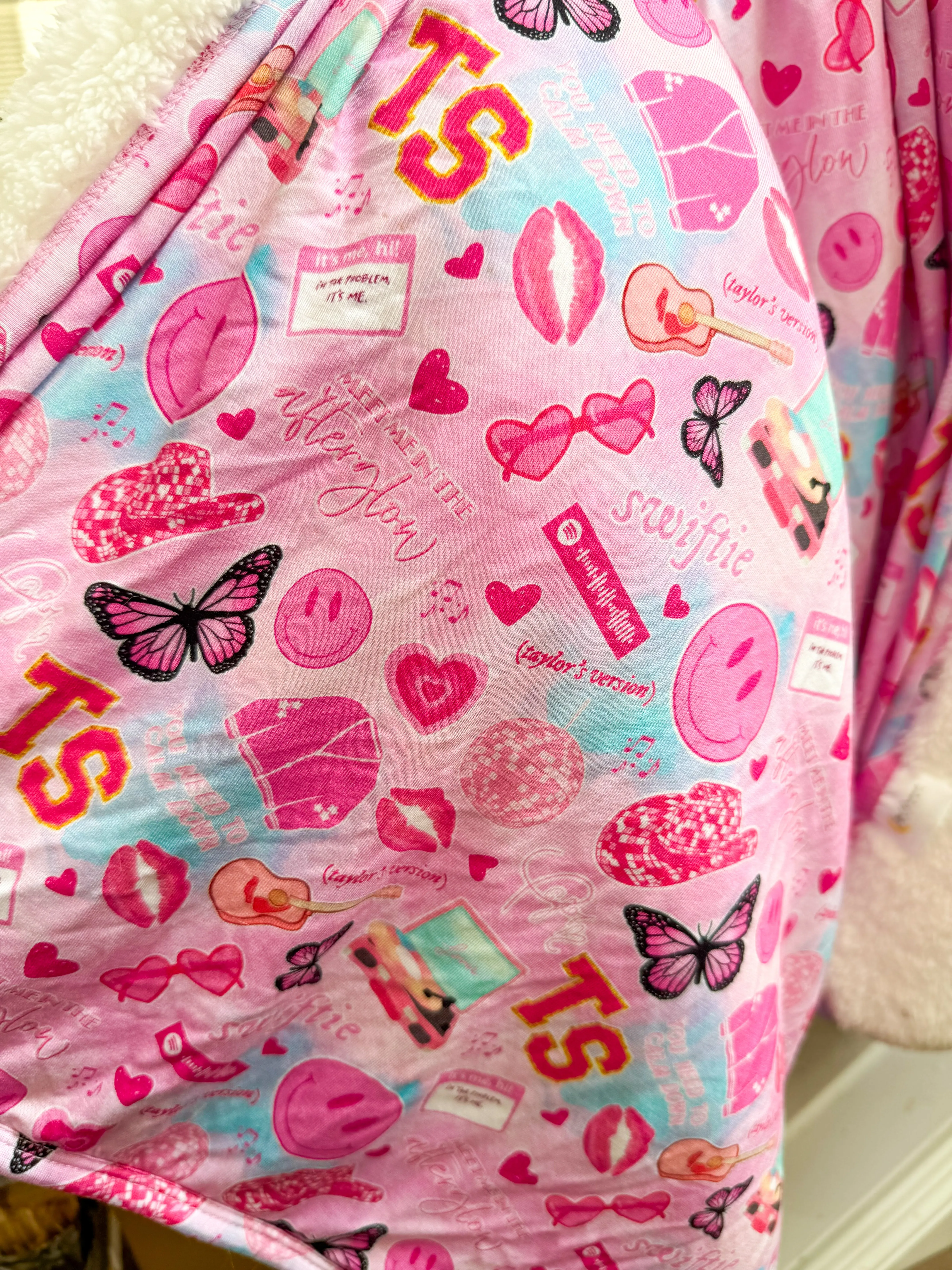 Cozy Cuddle Bamboo Plush Blanket - Swiftie