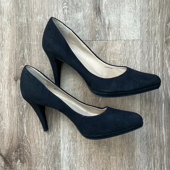 Ellen Tracy Pumps