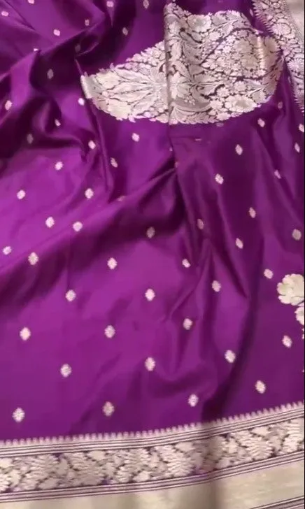 Excellent Banarasi Gold Zari Weaved Mashru Silk Saree