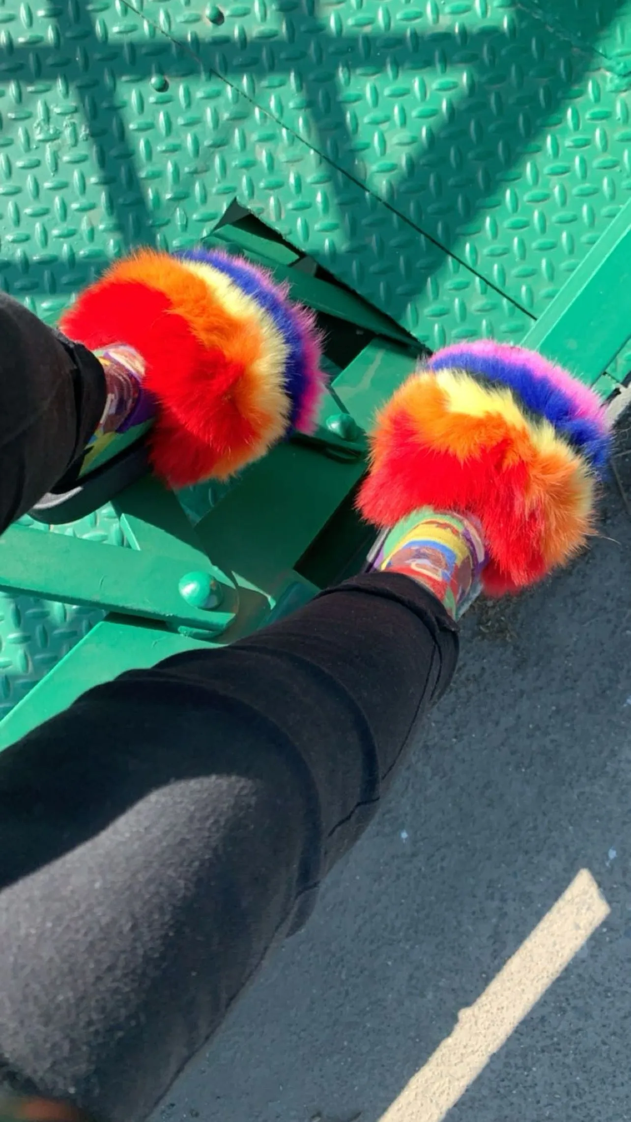 Fur Slides-Rainbow