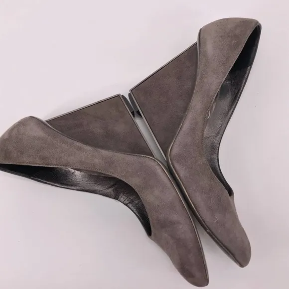 Halston Grey Suede Rectangular Wedge Pumps Sz 6