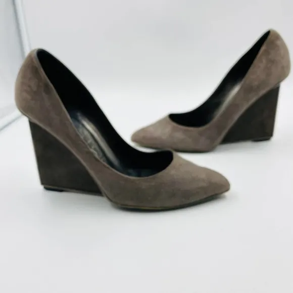 Halston Grey Suede Rectangular Wedge Pumps Sz 6