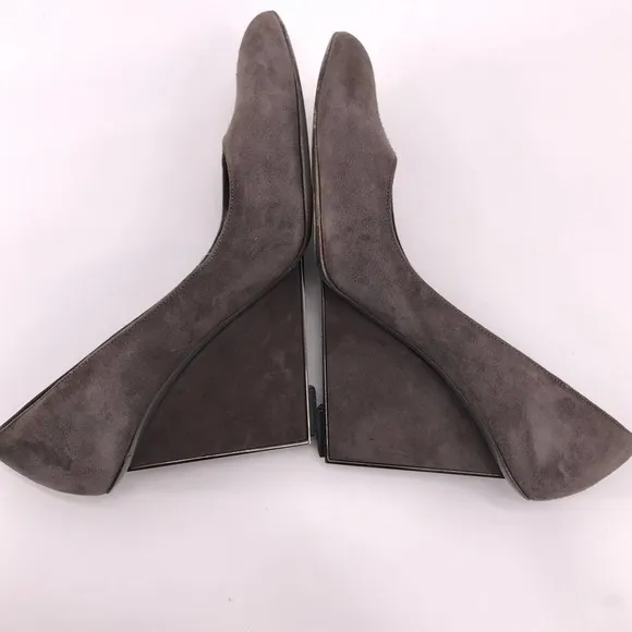 Halston Grey Suede Rectangular Wedge Pumps Sz 6