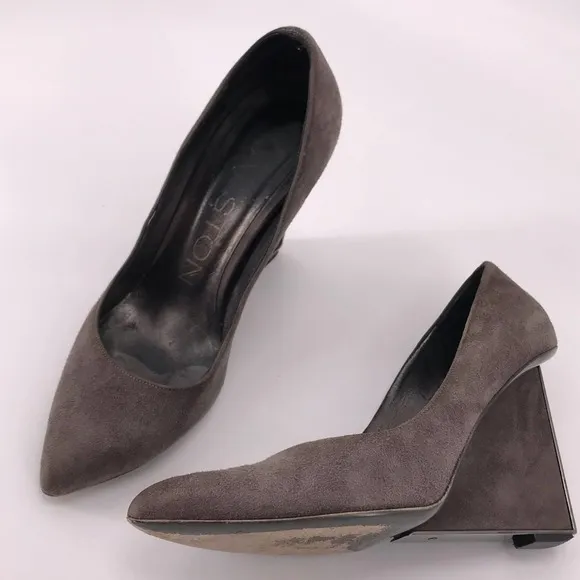 Halston Grey Suede Rectangular Wedge Pumps Sz 6