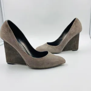Halston Grey Suede Rectangular Wedge Pumps Sz 6