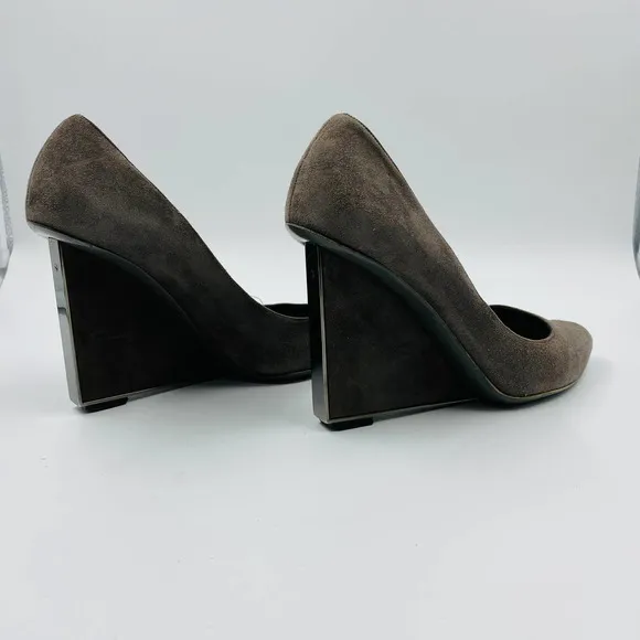 Halston Grey Suede Rectangular Wedge Pumps Sz 6