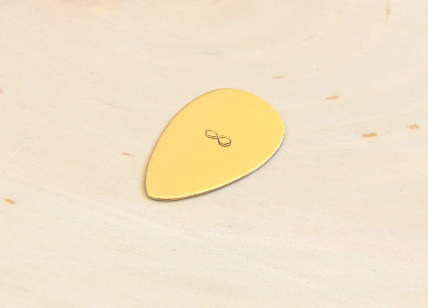 Infinity on Jazz Style Teardrop Guitar Pick in Bronze