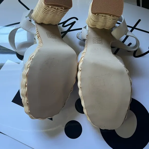 Jeffrey Campbell Wicker  Platform White Sandal Size 9.5 NEW