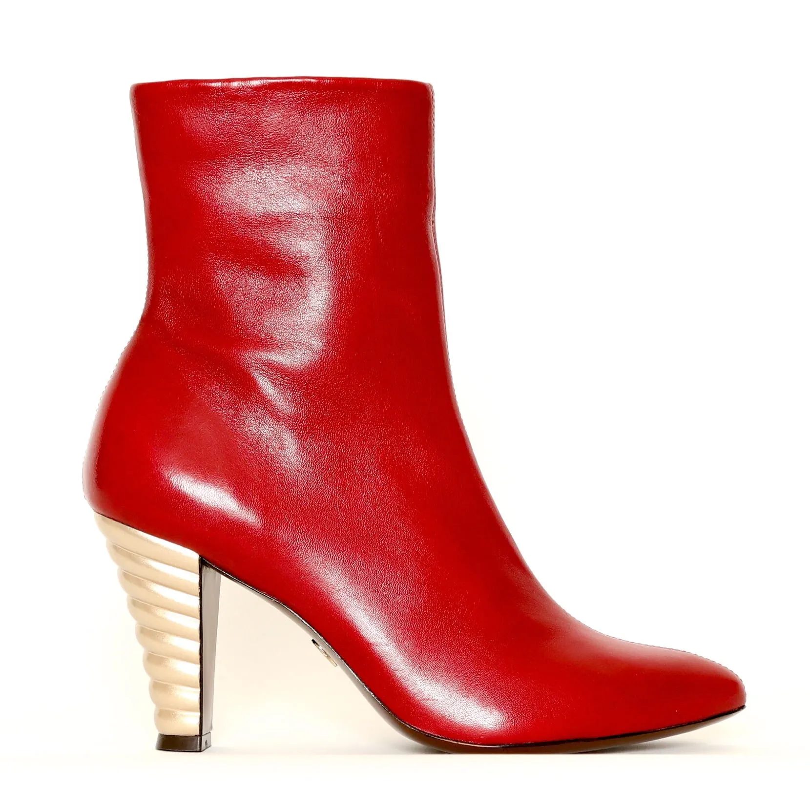 LEILA - Red