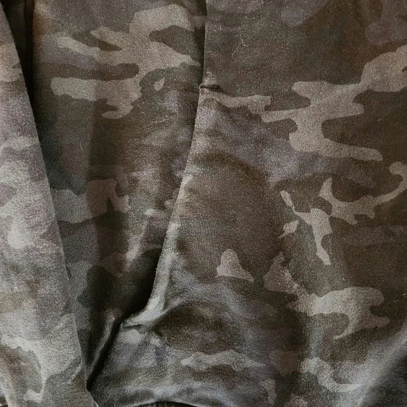 Lululemon Scuba Crew Camo