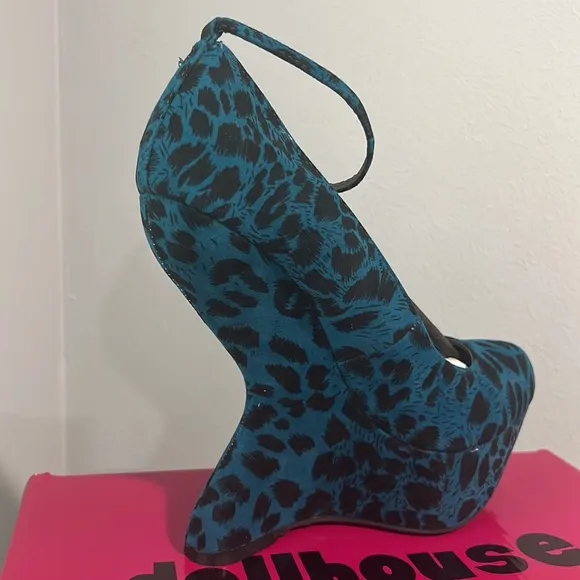 New Blue Leopard Print Platform Wedge Ankle Strap Funky Heel
