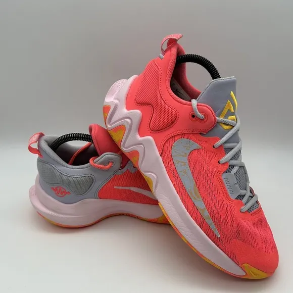 Nike Shoes Youth Size 7 Giannis Immortality 2 Bright Crimson Gray DQ1943-600