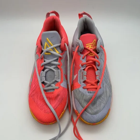 Nike Shoes Youth Size 7 Giannis Immortality 2 Bright Crimson Gray DQ1943-600