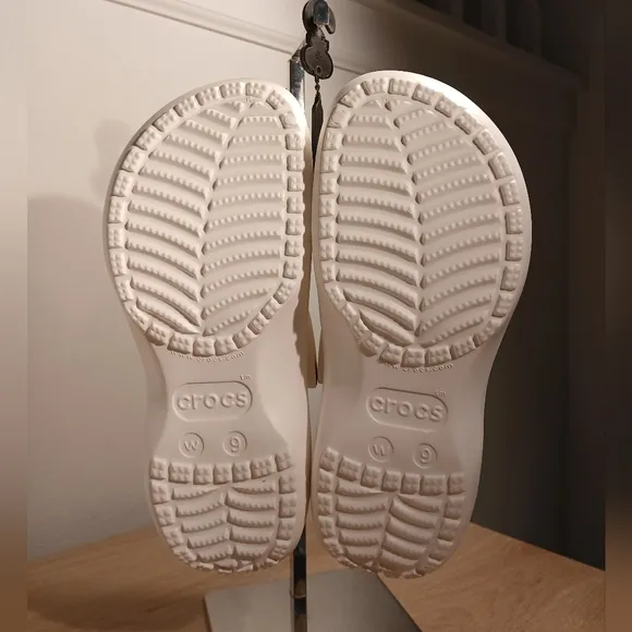 NWT CROCS Women Classic Platform Clog (Women)Sz W9