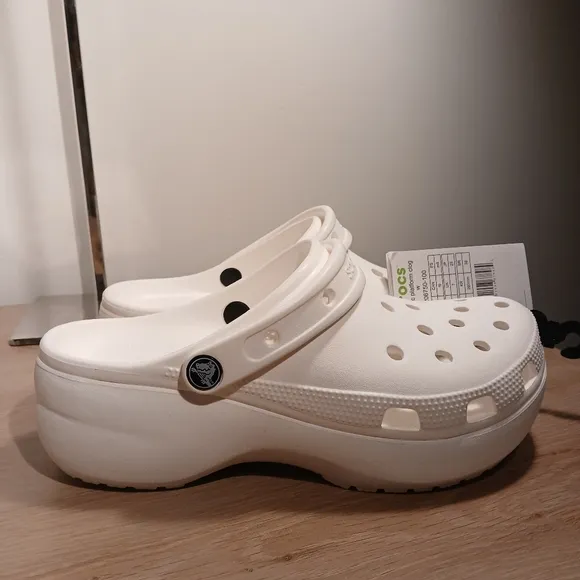 NWT CROCS Women Classic Platform Clog (Women)Sz W9
