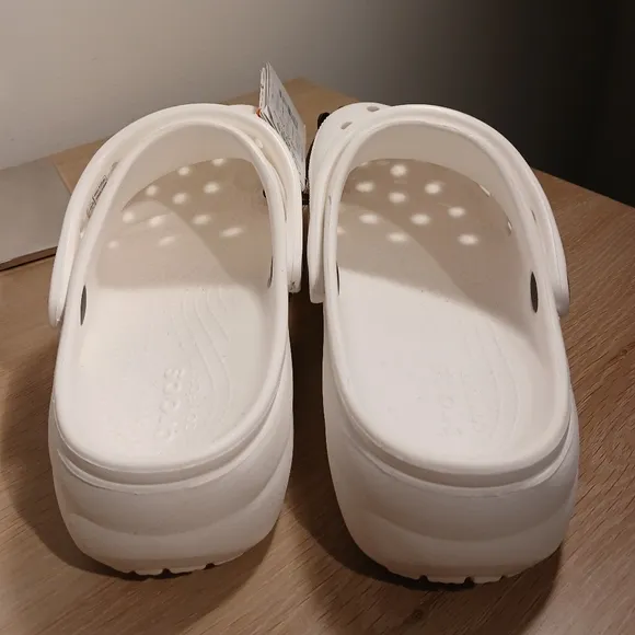 NWT CROCS Women Classic Platform Clog (Women)Sz W9
