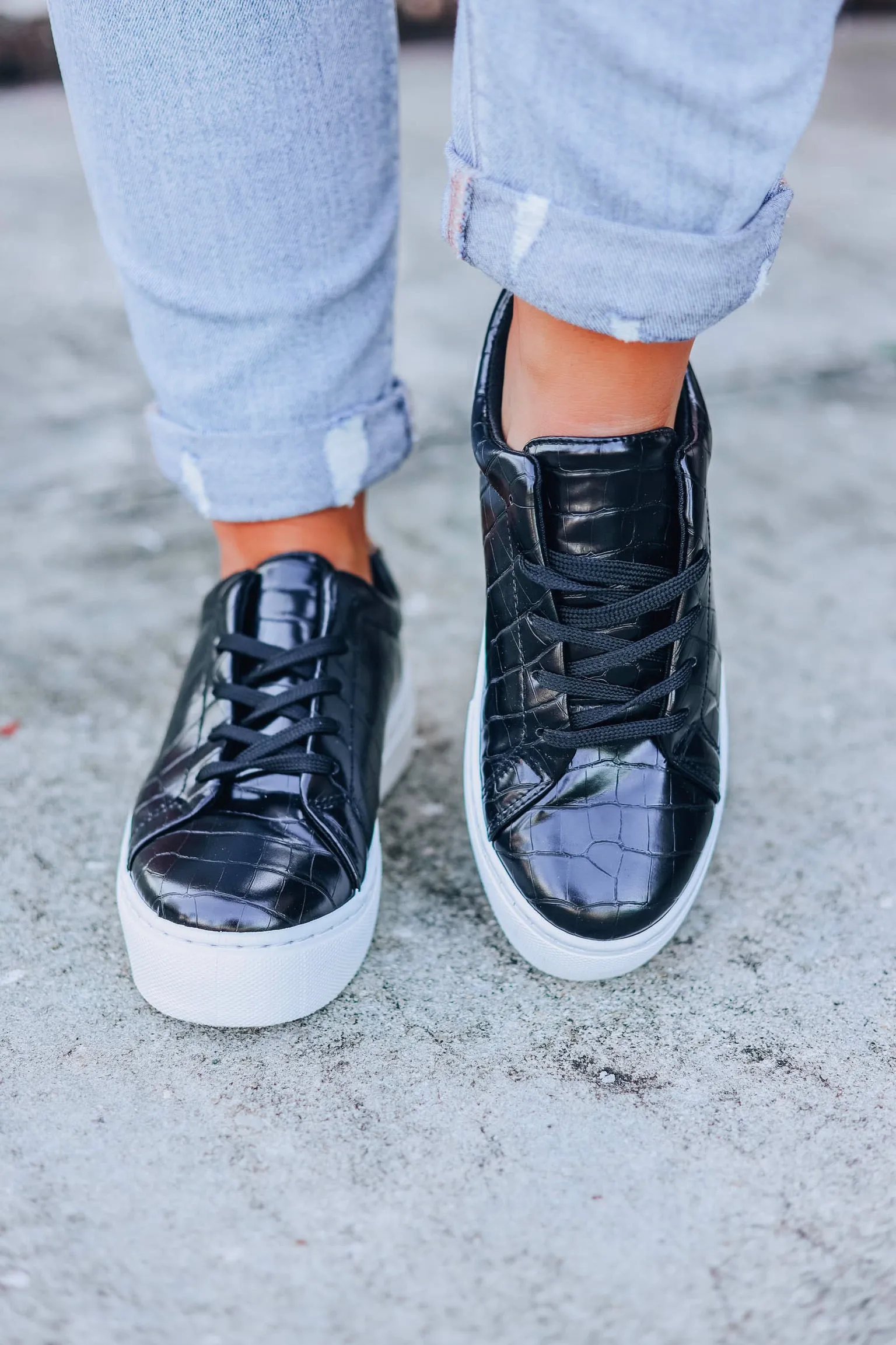 Royal Lace Up Sneaker - Black