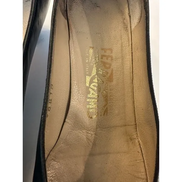SALVATORE Ferragamo Womens Pumps Vintage DQ 38510 Made In‎ Italy Navy 8.5 B
