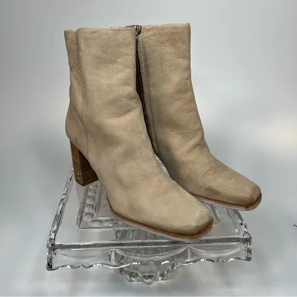 Sam Edelman Osten Leather Bootie size 8