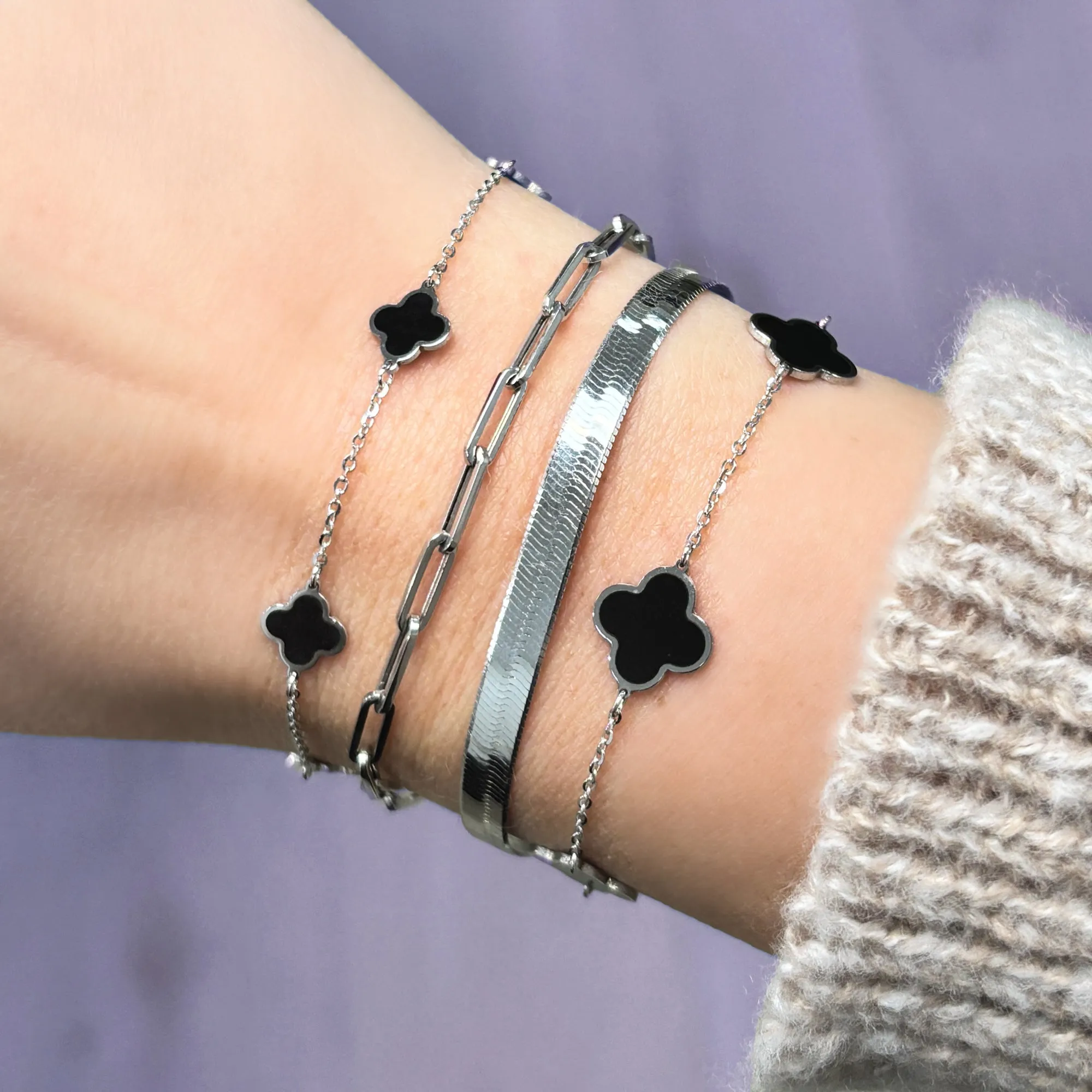 Small Onyx Clover Bracelet