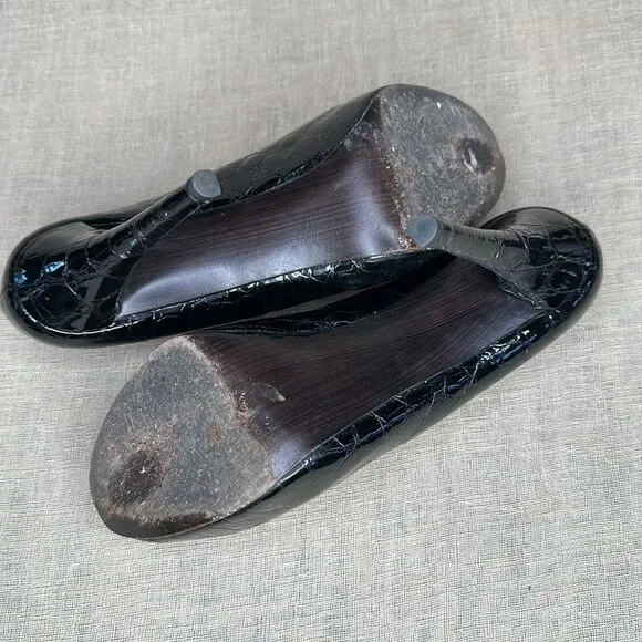 Stuart Weitzman Crock Embossed Heels