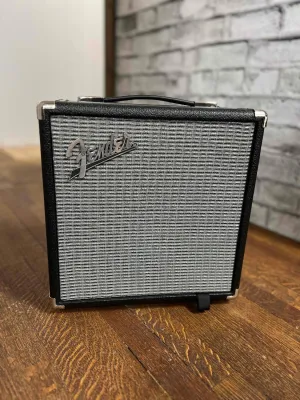 Used Fender Rumble™ 15 (V3) Bass Amp