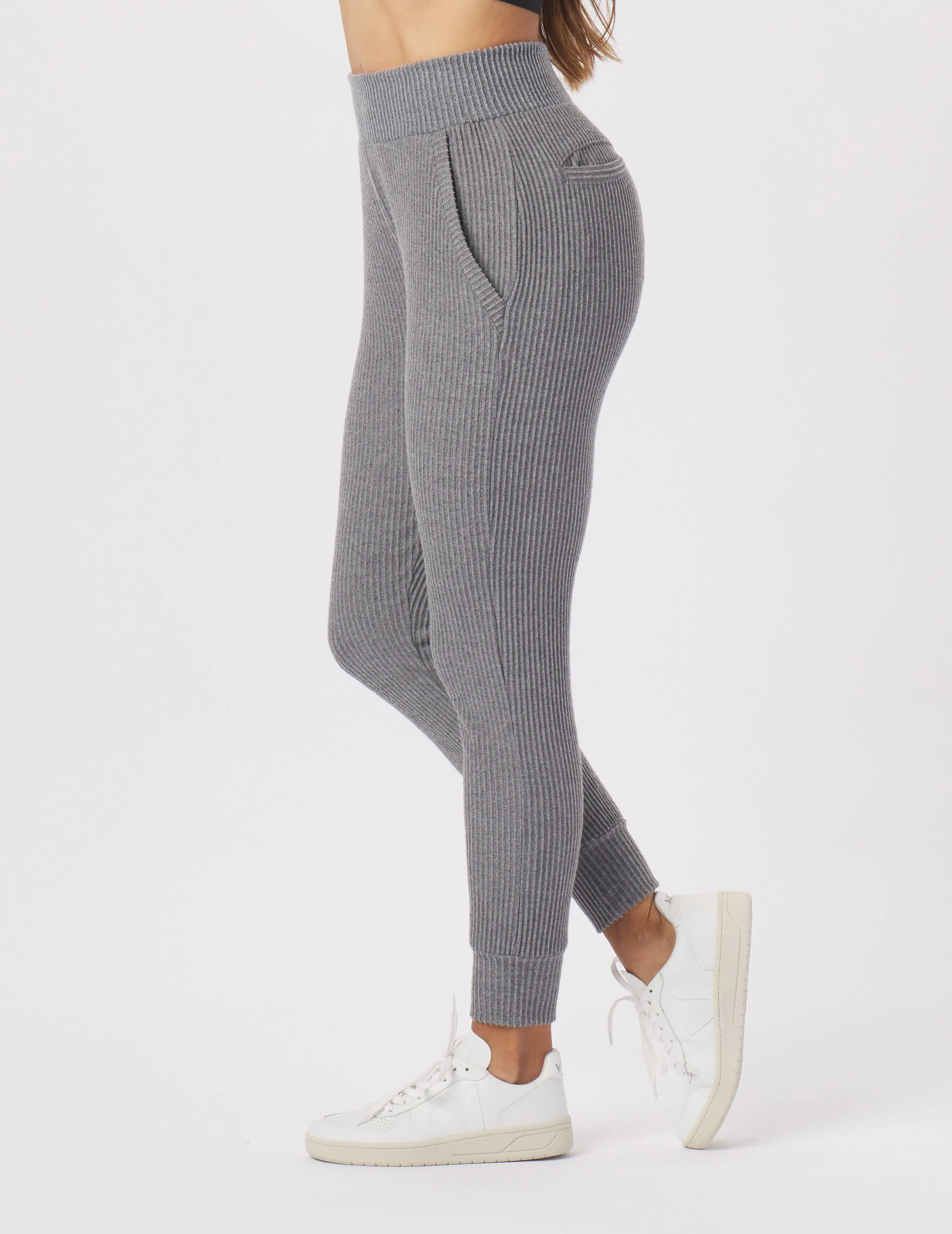 Valley 7/8 Jogger: Charcoal