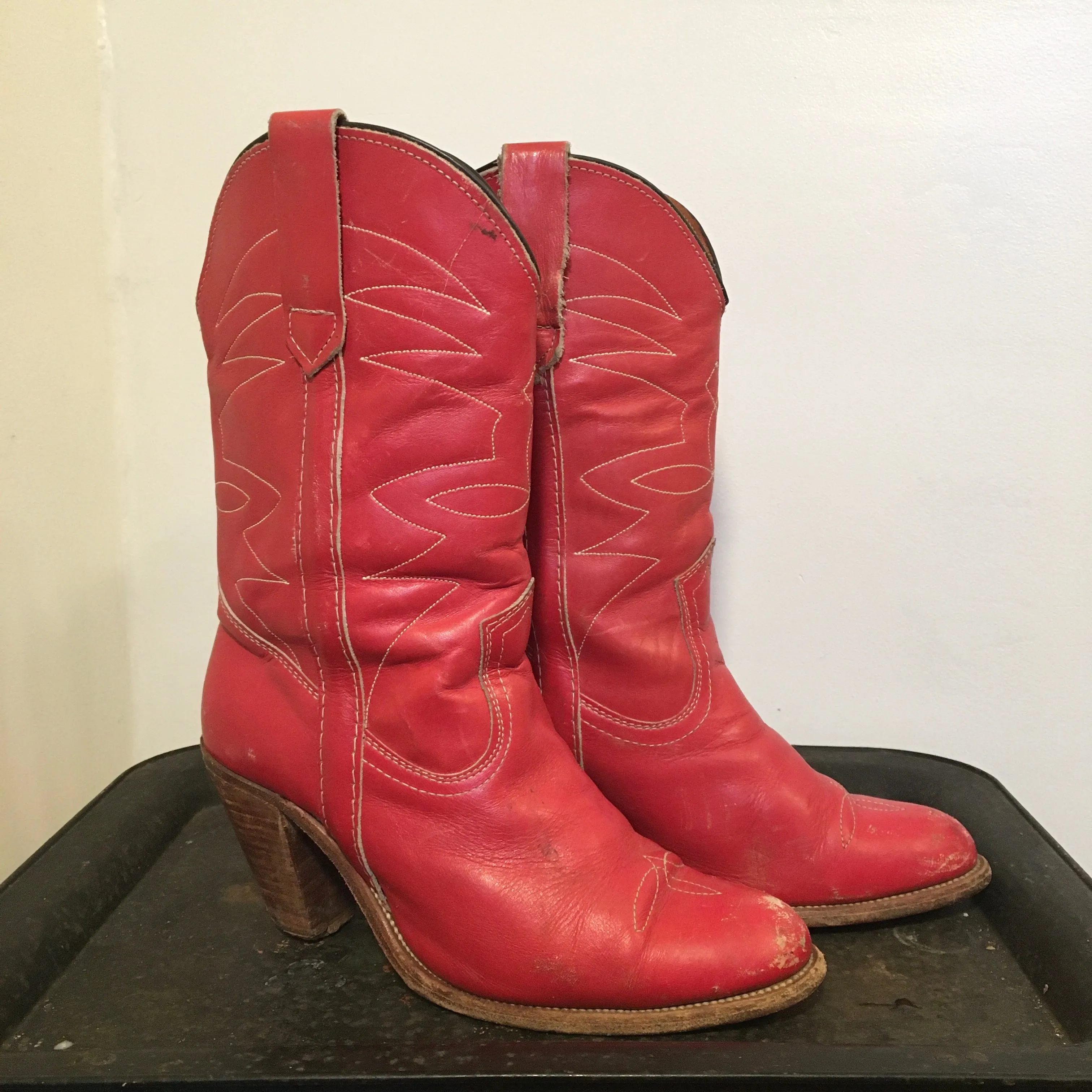 Vintage Frye Cowgirl Boots with Stacked Wooden Heels & Western Stitching // size 9