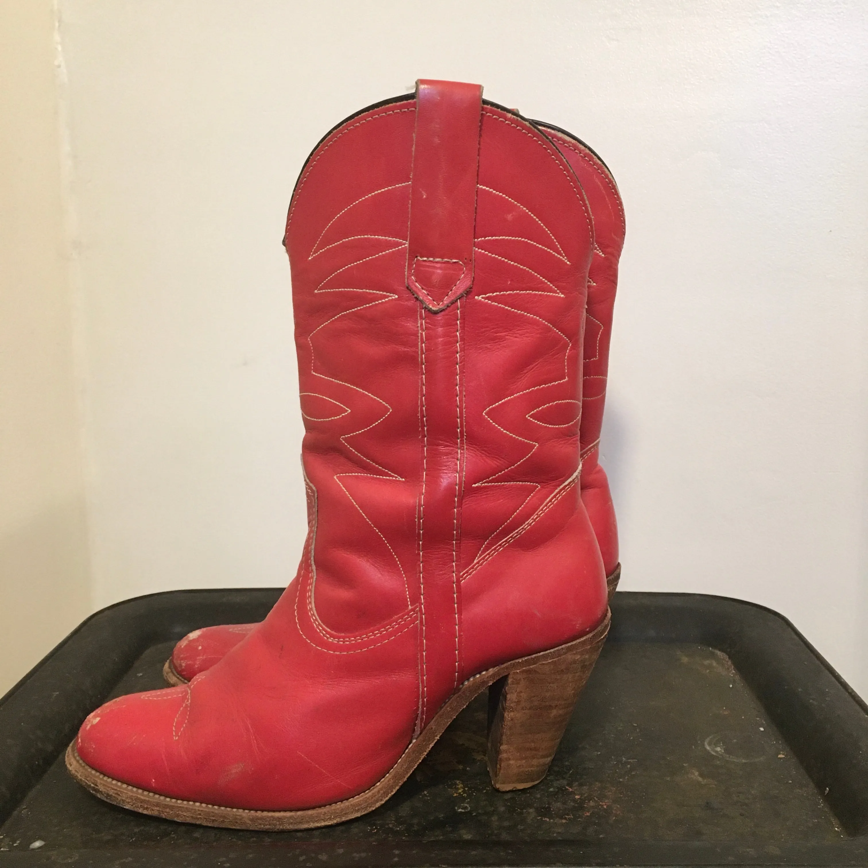 Vintage Frye Cowgirl Boots with Stacked Wooden Heels & Western Stitching // size 9
