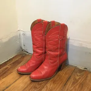 Vintage Frye Cowgirl Boots with Stacked Wooden Heels & Western Stitching // size 9