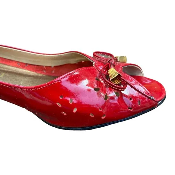 VTG Magdesians CA Red Tassels Eyelet Shiny Leather Pumps sz 7.5M Heels