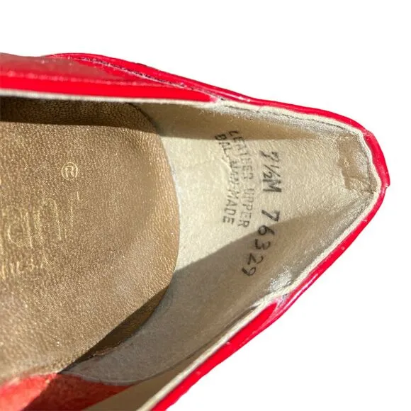 VTG Magdesians CA Red Tassels Eyelet Shiny Leather Pumps sz 7.5M Heels