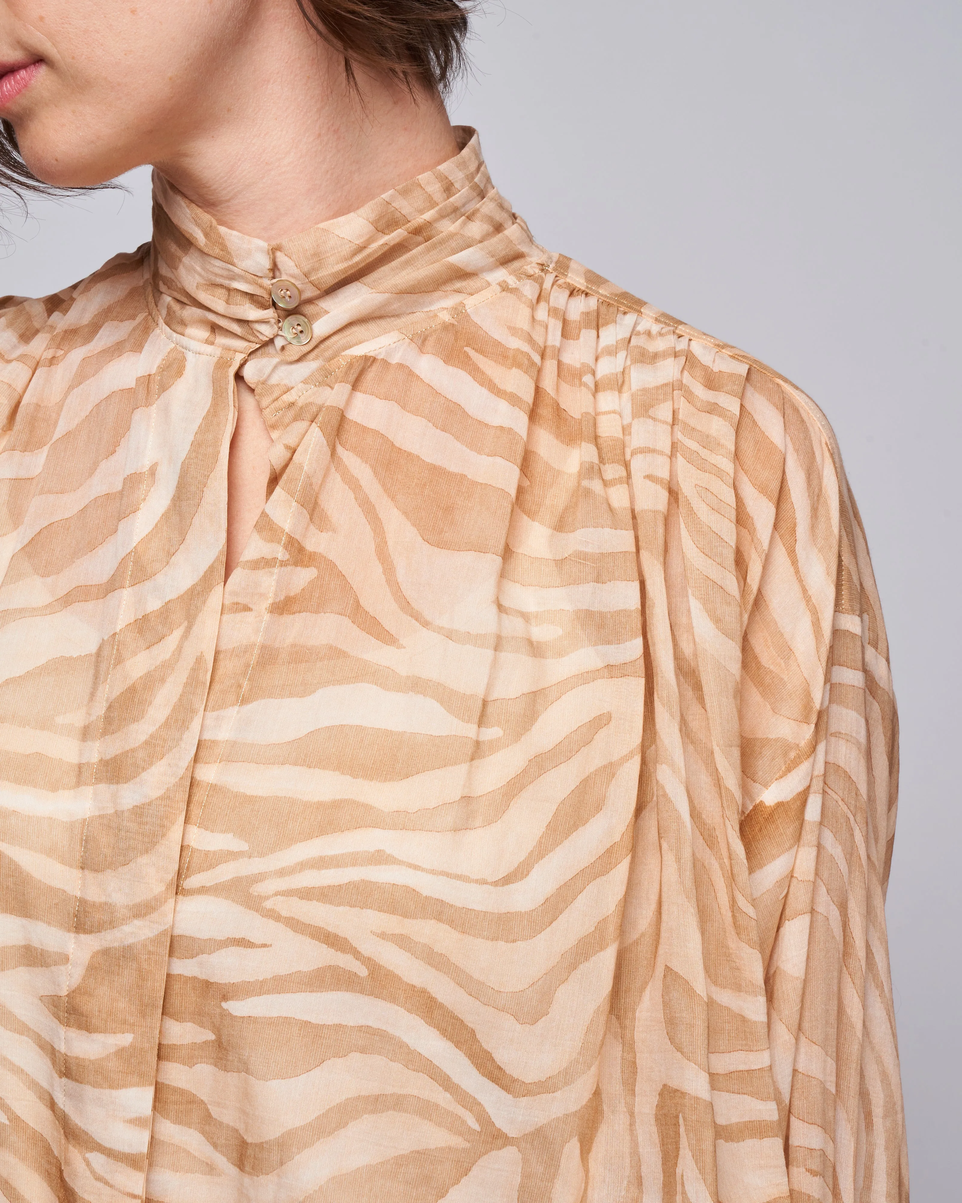 wild roses print voile sash shirt - poudre