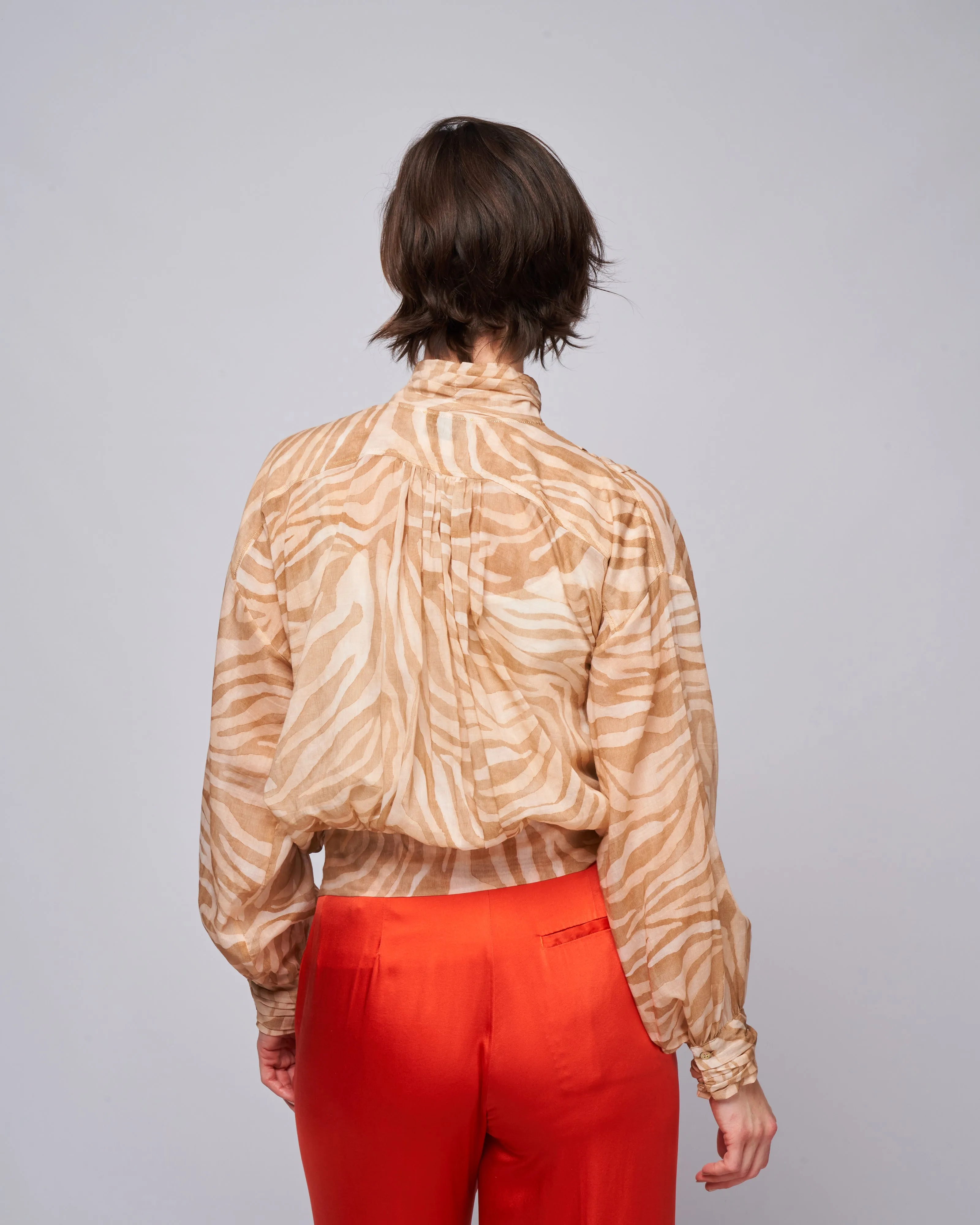 wild roses print voile sash shirt - poudre