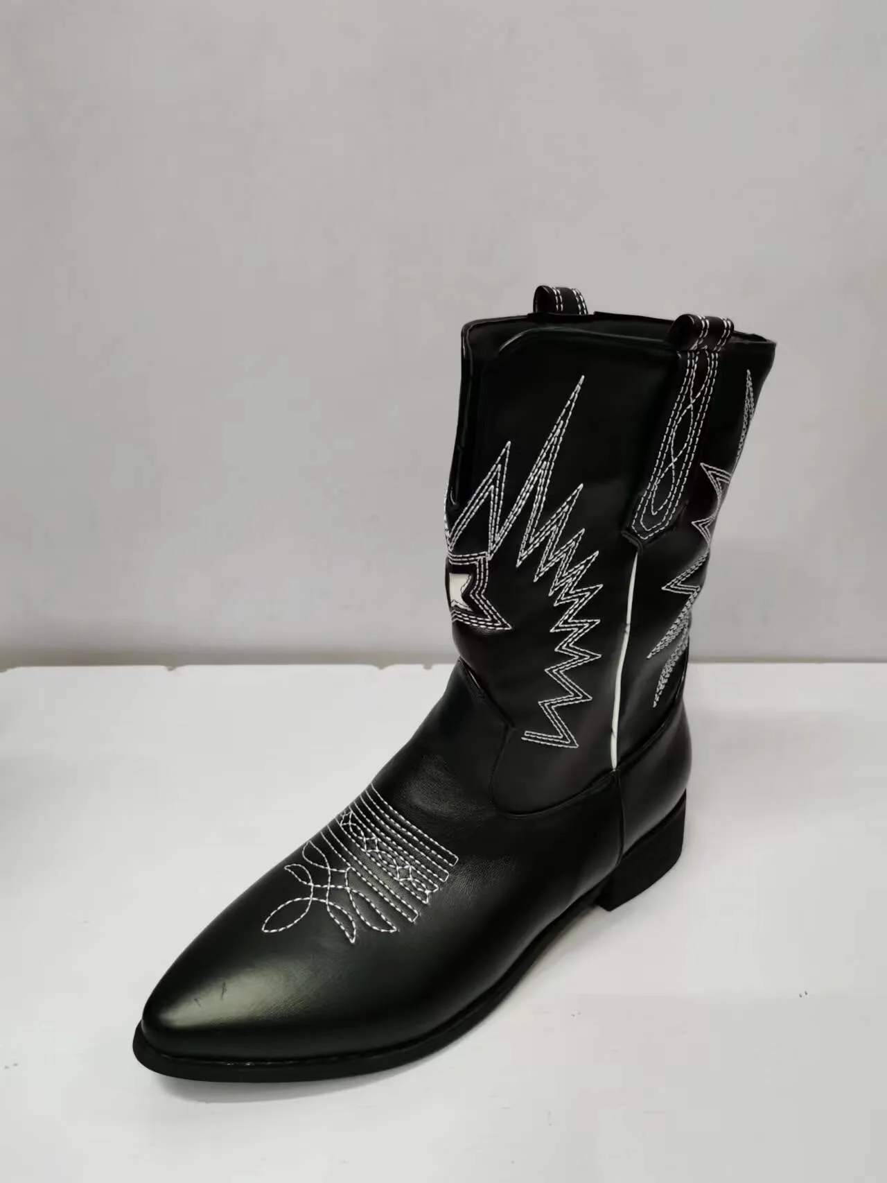 Women Pointed Toe Embroidered Boots Low Heel Block Heel Boots