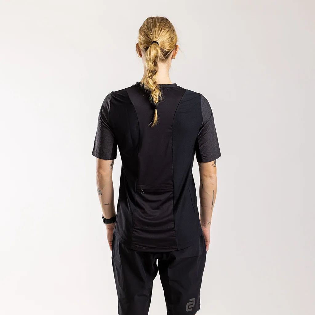 Women's Opera Trail Tee (Charcoal)
