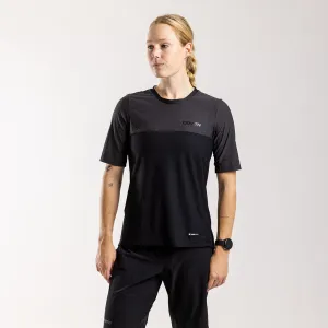 Women's Opera Trail Tee (Charcoal)