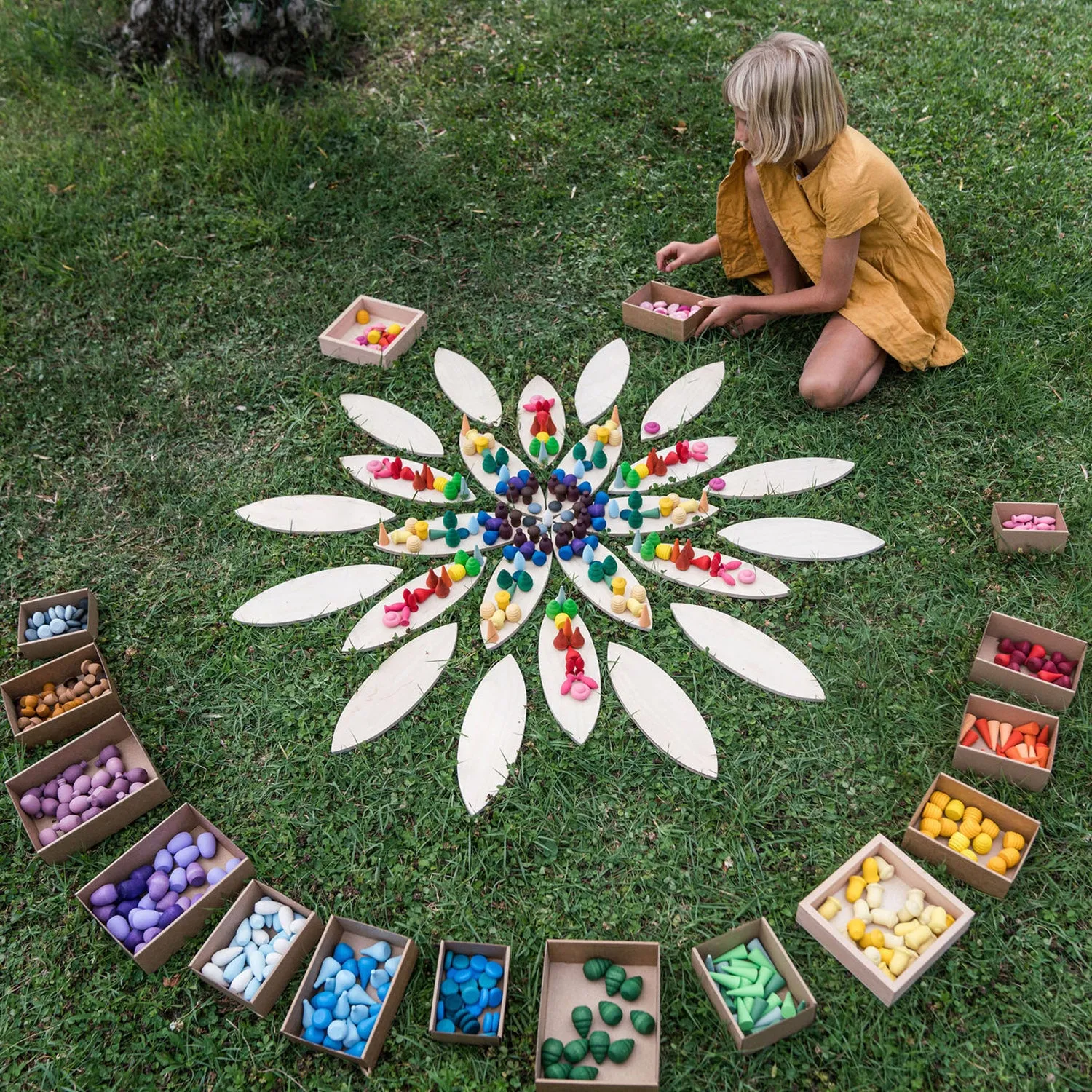 Wooden Petals Platform - 24 Pieces